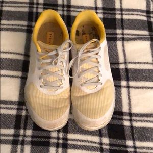 Limited Edition Livestrong Nike’s